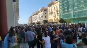 何千人ものギリシャ人医師  DNA変化ワクチンに抗議