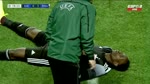 Se desploma otro jugador de futbol PARTIDO CHAMPIOS Real madrid por las vacuans con grafano