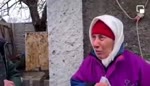 Tout Sauf Macron 7 h  Cette vieille dame demande à macron de ne plus soutenir l'Ukraine qui bombarde son propre peuple. Silence des médias !! https://www.facebook.com/watch?v=544416770274056